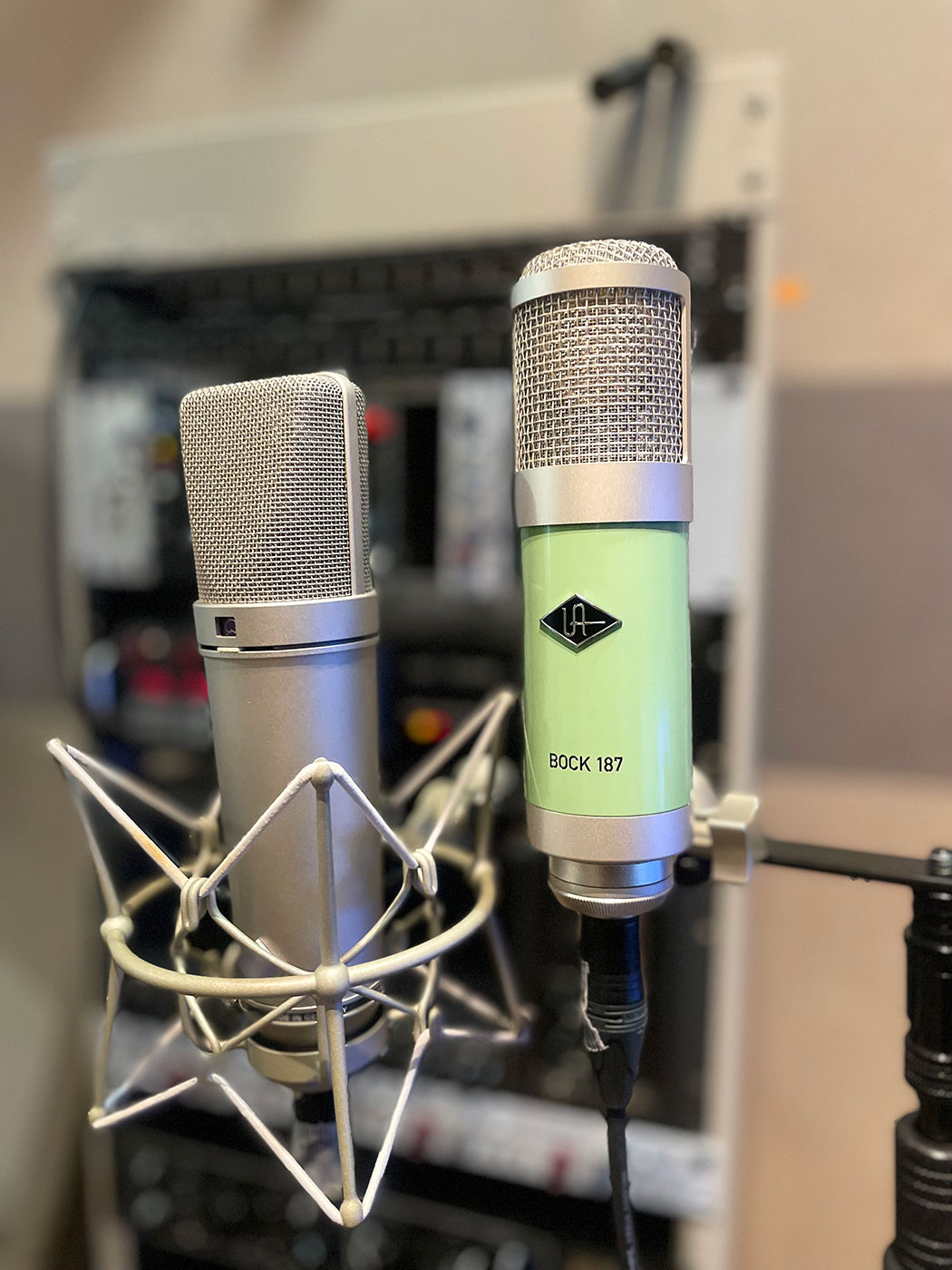 Universal AudioがラージダイアフラムのFETコンデンサーマイクUA Bock