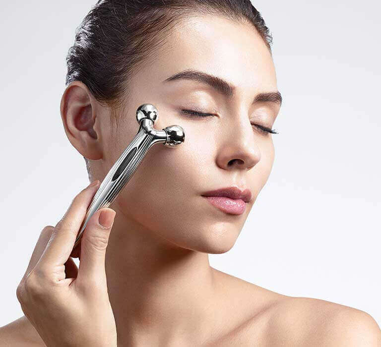 リファエスカラットレイ（ポイントケアローラー） | 美容機器 | ReFa