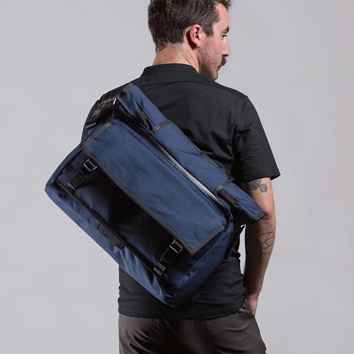 Mission Workshop Rummy Messenger Bag – Mukama