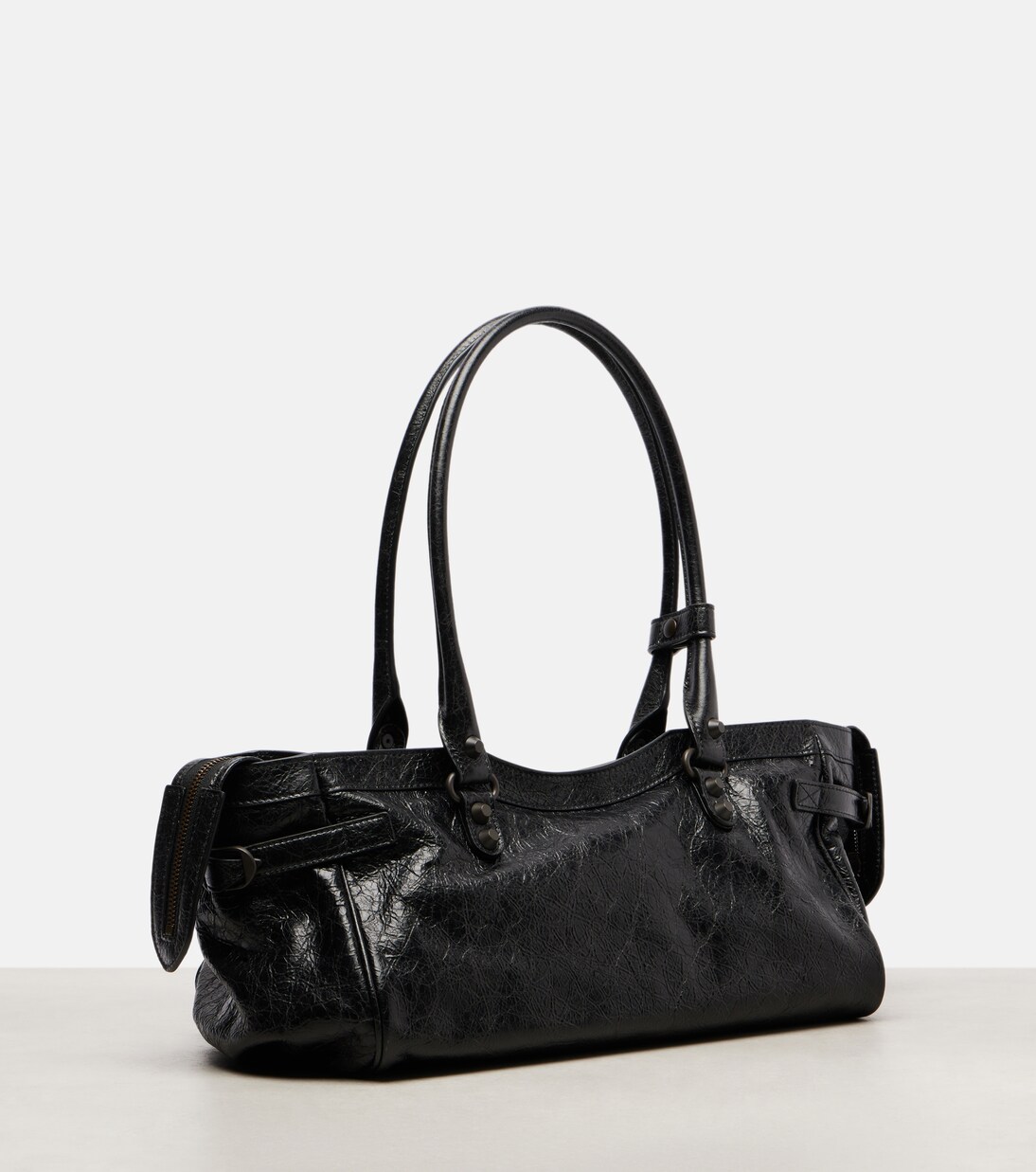 Le City East-West Medium shoulder bag in black - Balenciaga