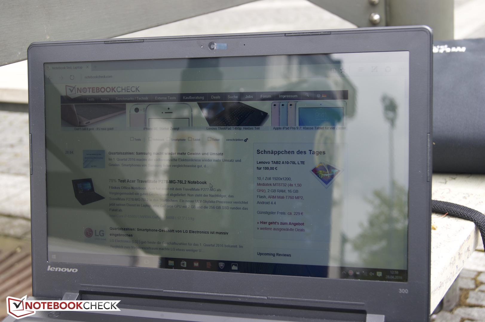 Lenovo IdeaPad 300-15IBR Notebook Review - NotebookCheck.net Reviews