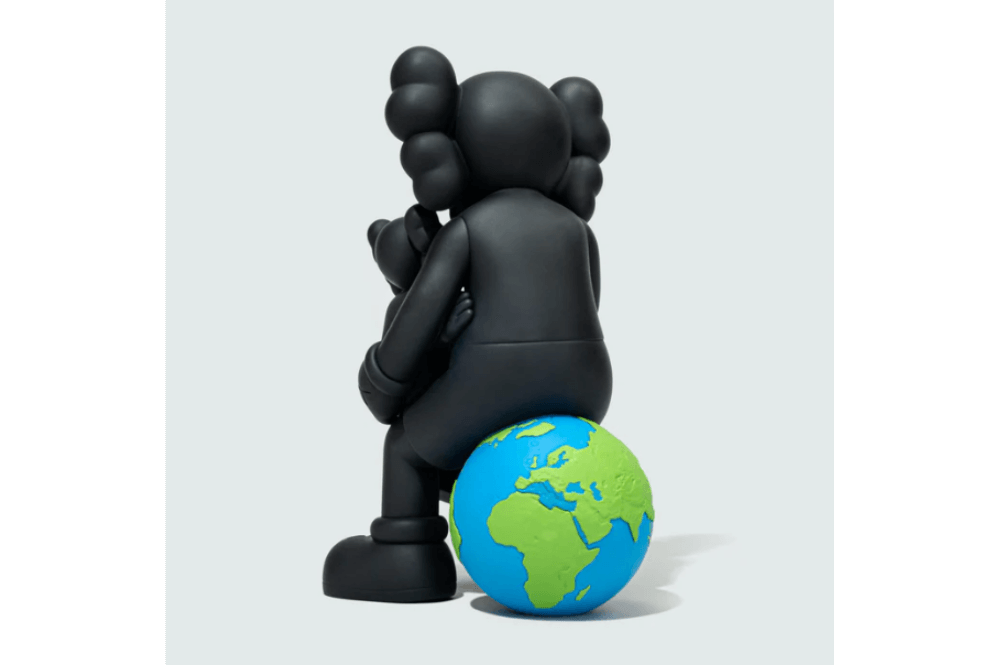 KAWS Holiday Thailand（Black）フィギュア販売中！ ー NOISEKING
