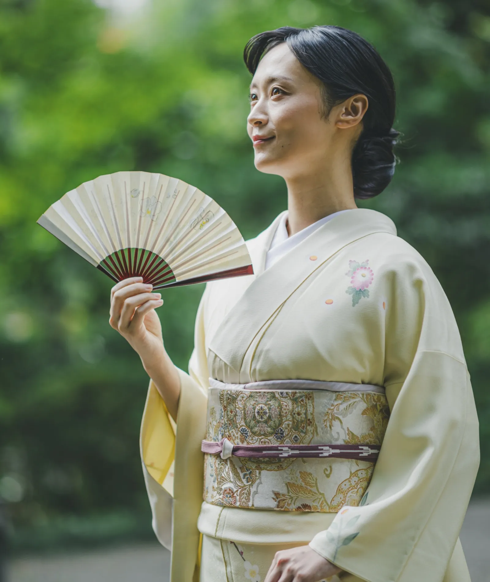 70年の歴史と信頼、着物の着付け教室なら【長沼静きもの学院】