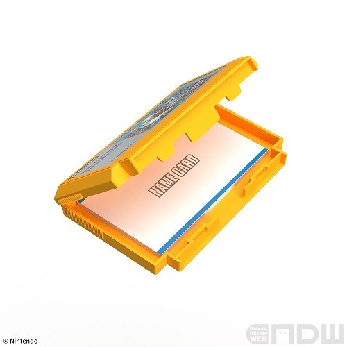 ファミコンカセットをそのまま再現！「ファミリーコンピュータ カード