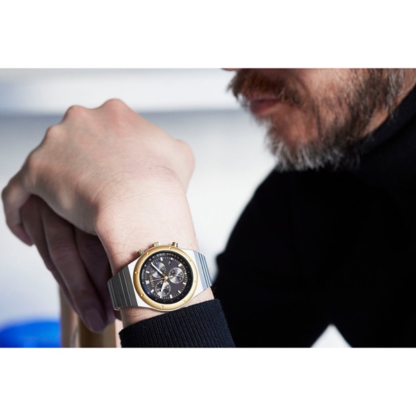 RECORD LABEL 光発電エコ・ドライブ 1984 chronograph 限定モデル