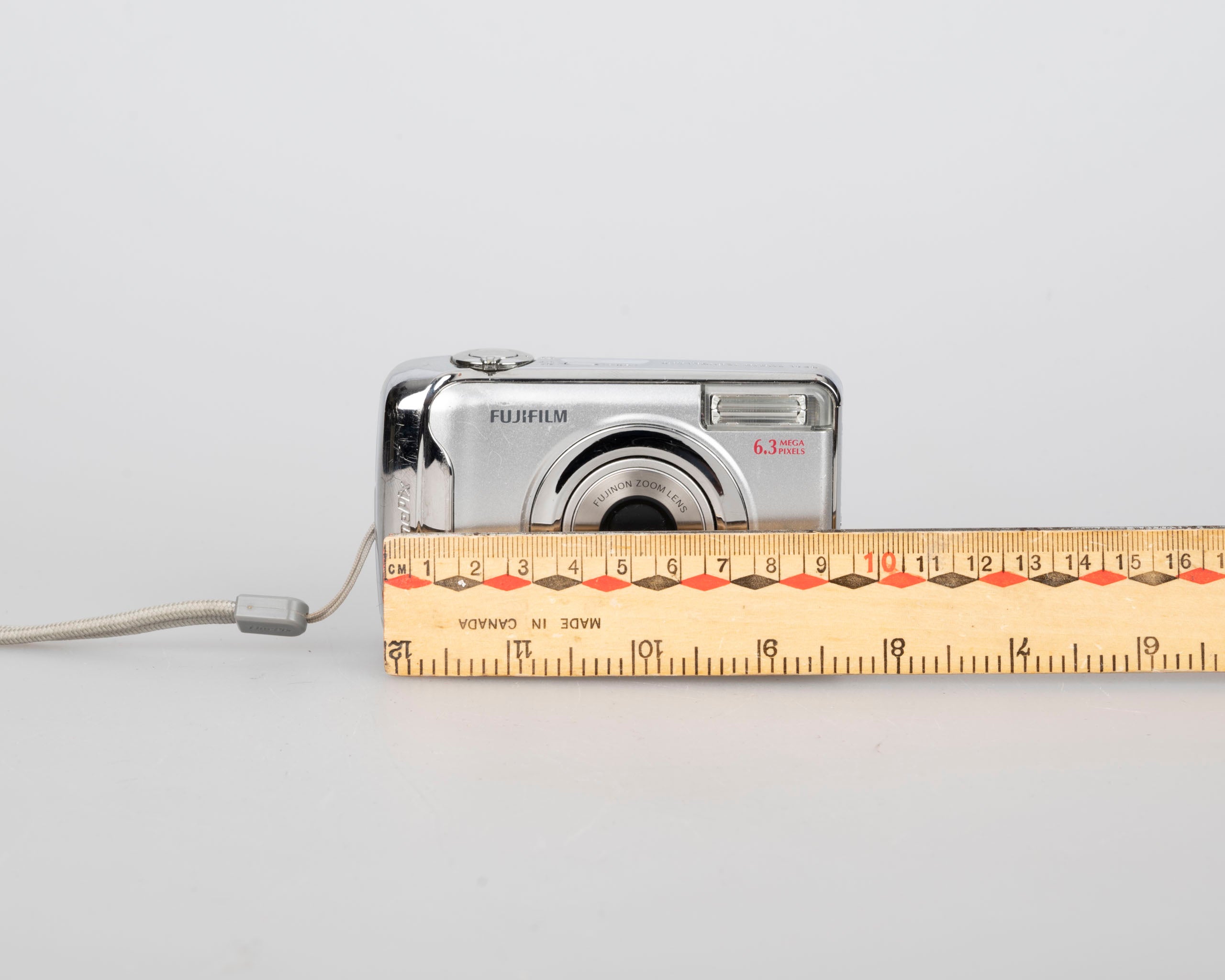 fujifilm_finepix_A610_6mp_digi