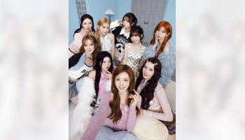 オリジナル特典付】NiziU 3rd Album『New Emotion』発売！ - Neowing