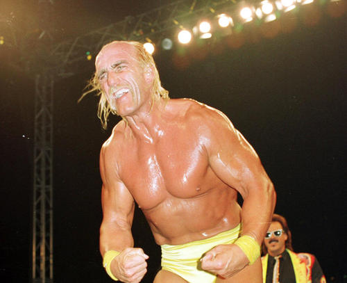 ホーガンさん死去 WWE「レッスルマニア」発案のマクマホン氏「世界は