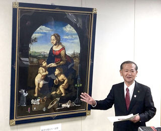 新八代駅に飾られている八代亜紀さんの油絵「故郷への想（おも）い