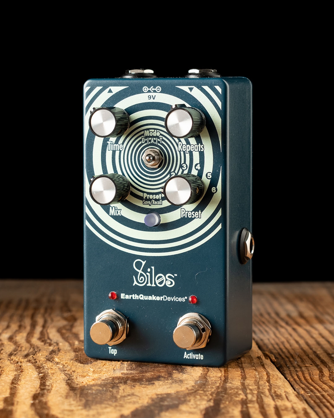 EarthQuaker Devices Silos Multi-Generational Time Reflection Device