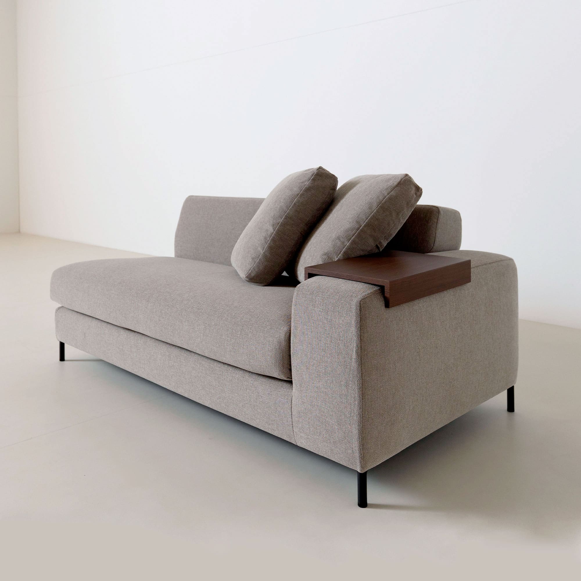 Decibel Traditional 3人掛け片ひじ」 製品詳細ページ | 国産ソファ