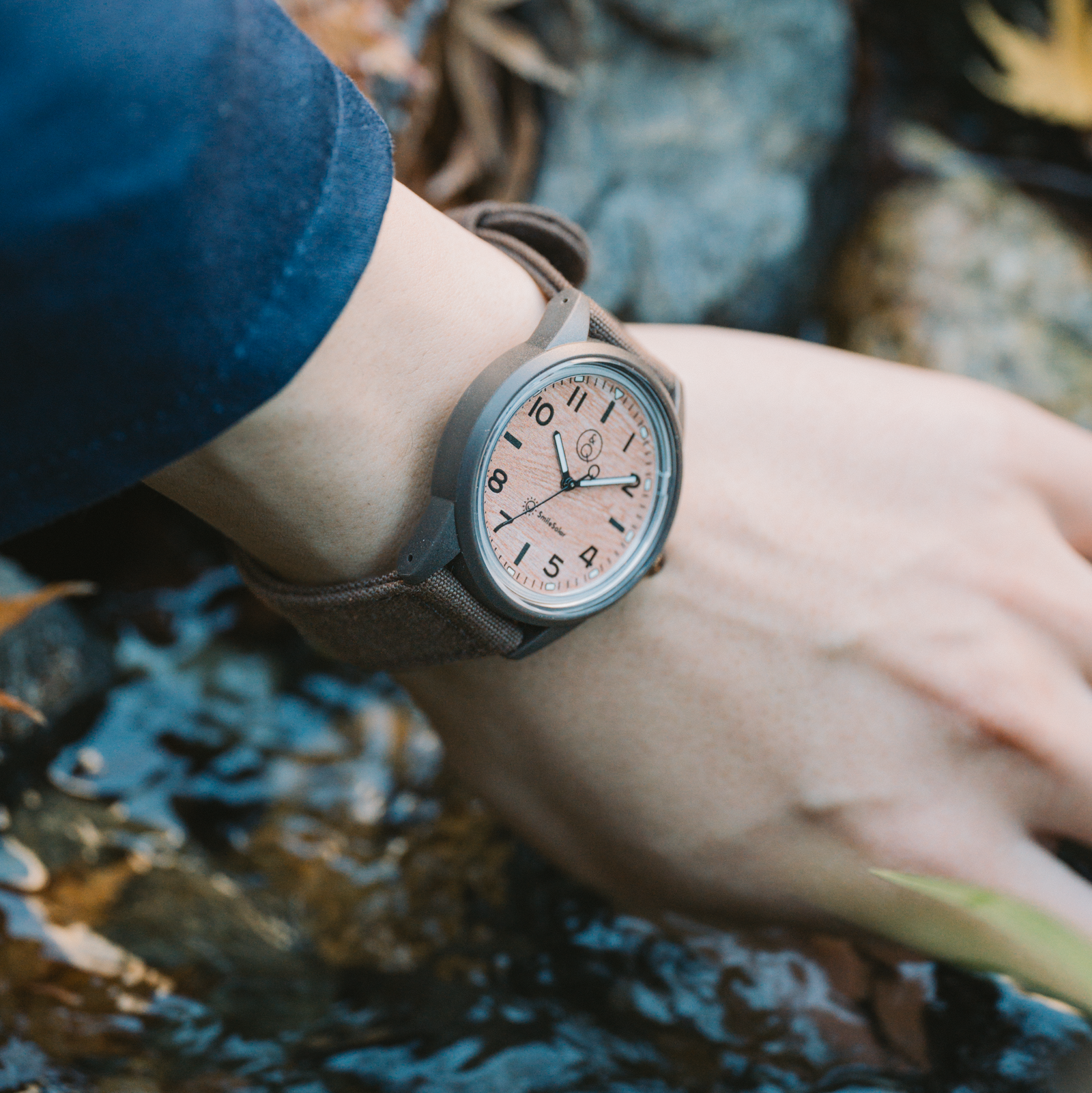 キャンプ系YouTuber「FUKU」コラボモデル – Q&Q SmileSolar ONLINE STORE