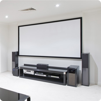 ソニーストア限定 臨場感あふれるエンタメ空間を実現するテレビ＋