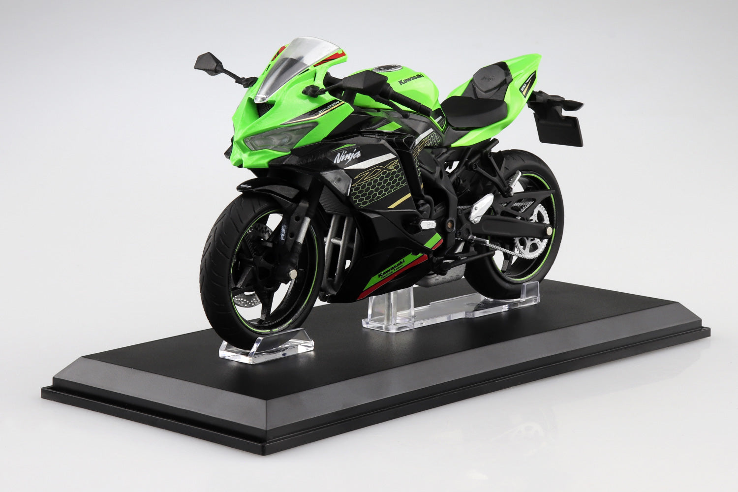 1/12 KAWASAKI Ninja ZX-25R ライムグリーン×エボニー – SOOTANG HOBBY