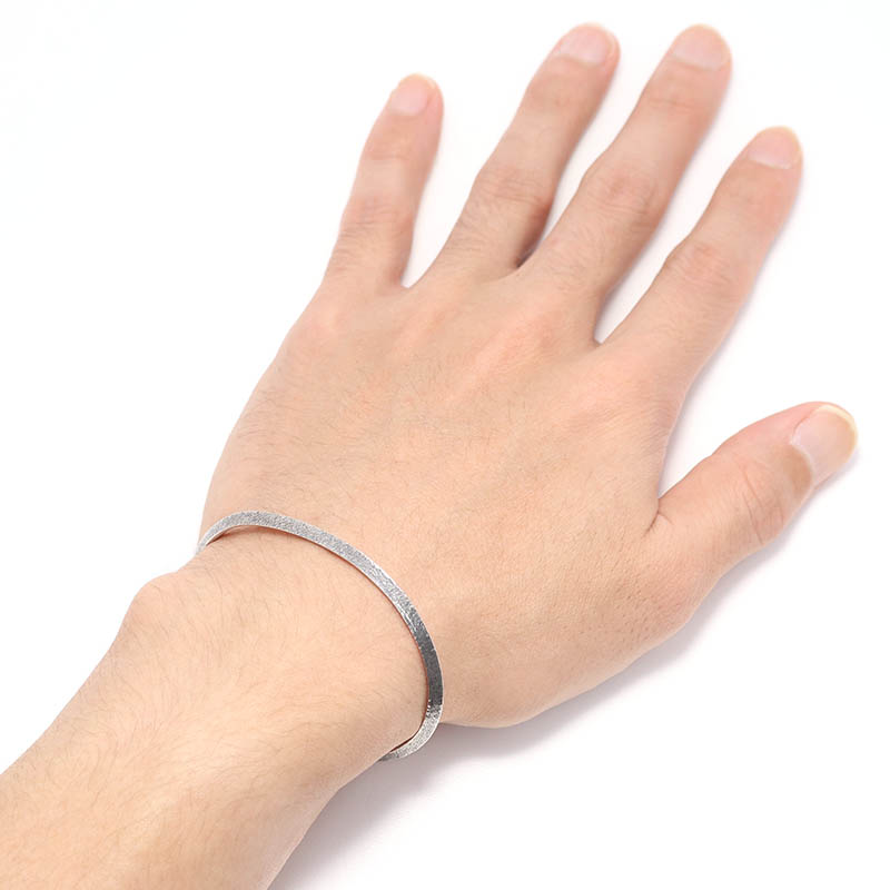 Suman Dhakhwa（スーマンダックワ） Triangle Remix Bangle