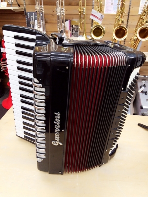 中古アコーディオンあります！！｜三響楽器