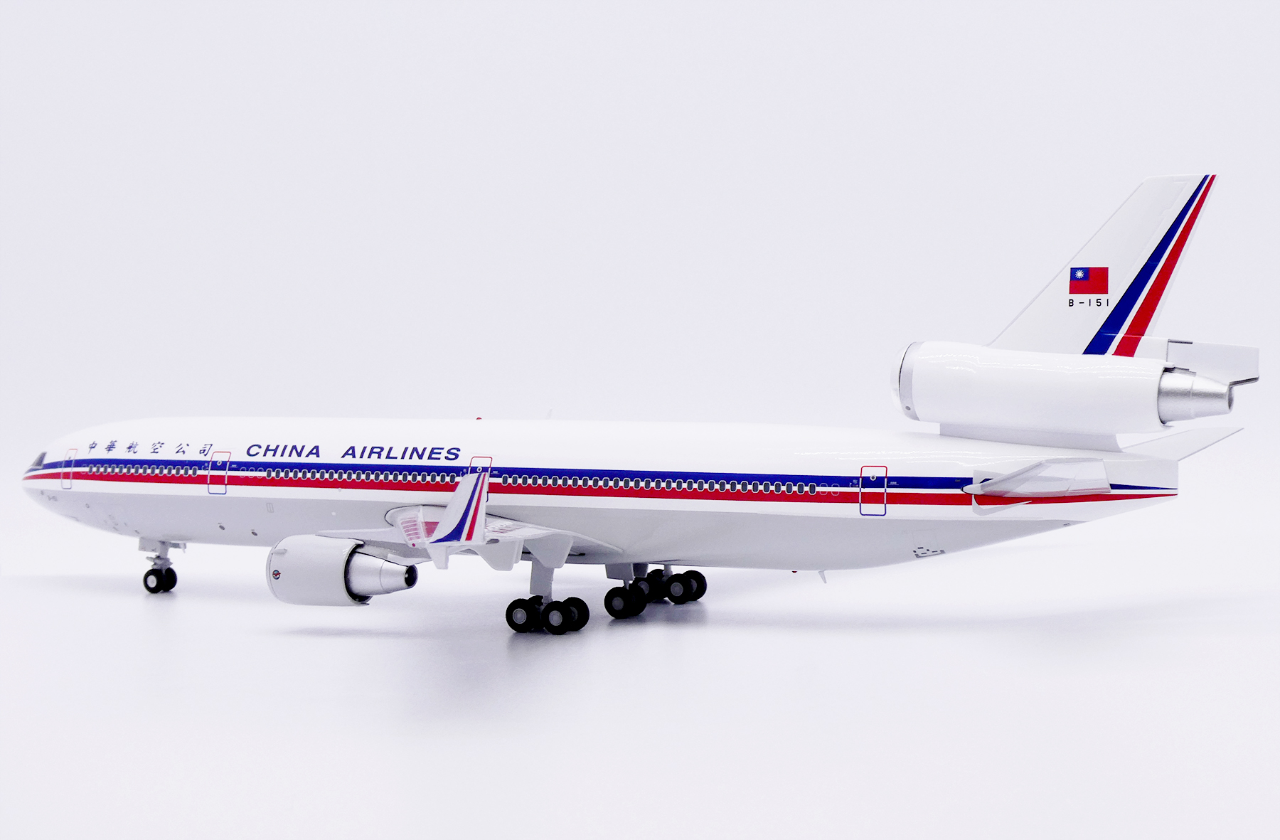 ScaleModelStore.com :: JC Wings 1:200 - XX20415 - China Airlines