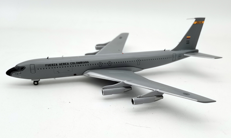 ScaleModelStore.com :: Inflight200 1:200 - IF707COL0519