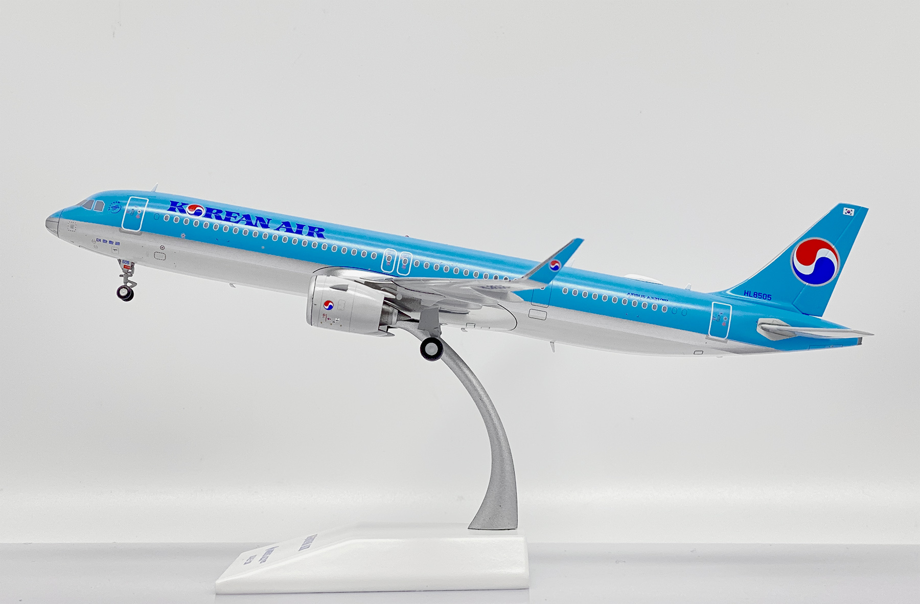 ScaleModelStore.com :: JC Wings 1:200 - XX20307 - Korean Air