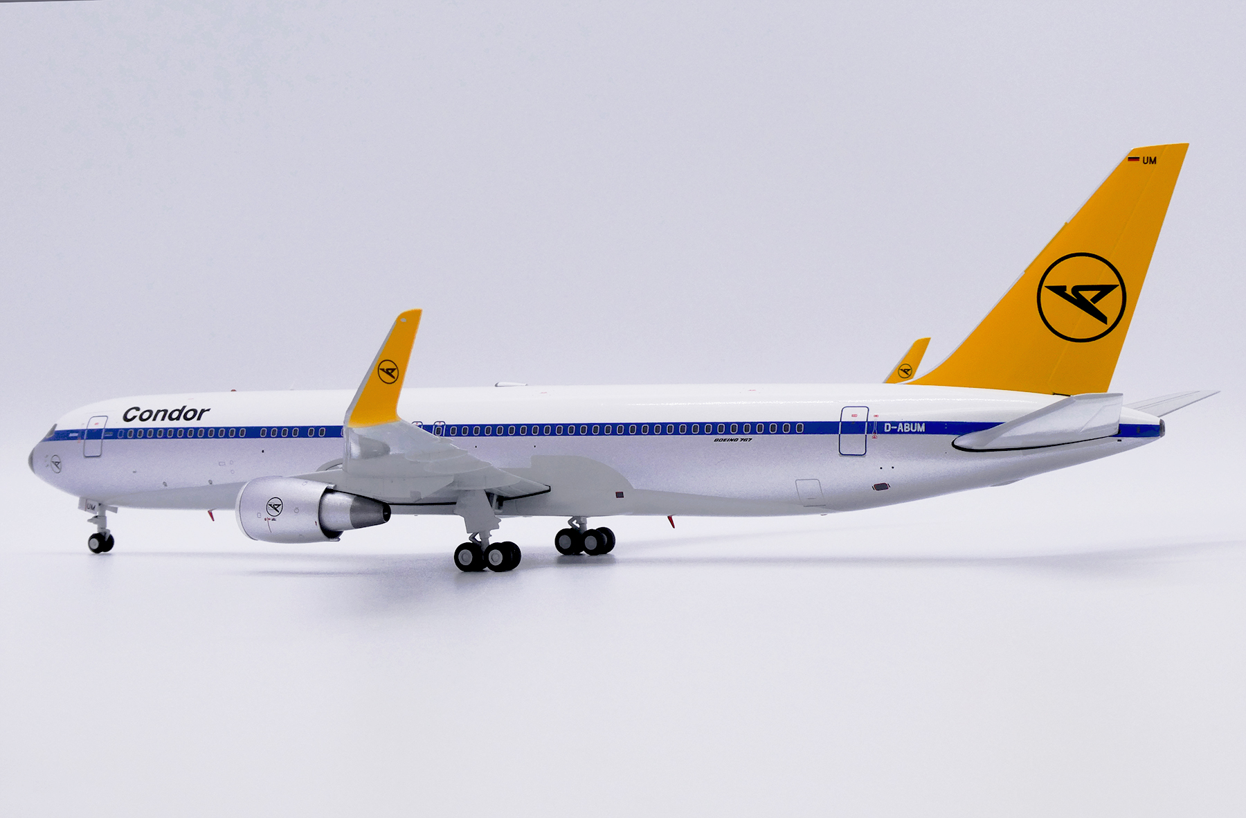 B-Models 1/200 コンドル航空 B767-300 B-Models 1/200 コンドル航空