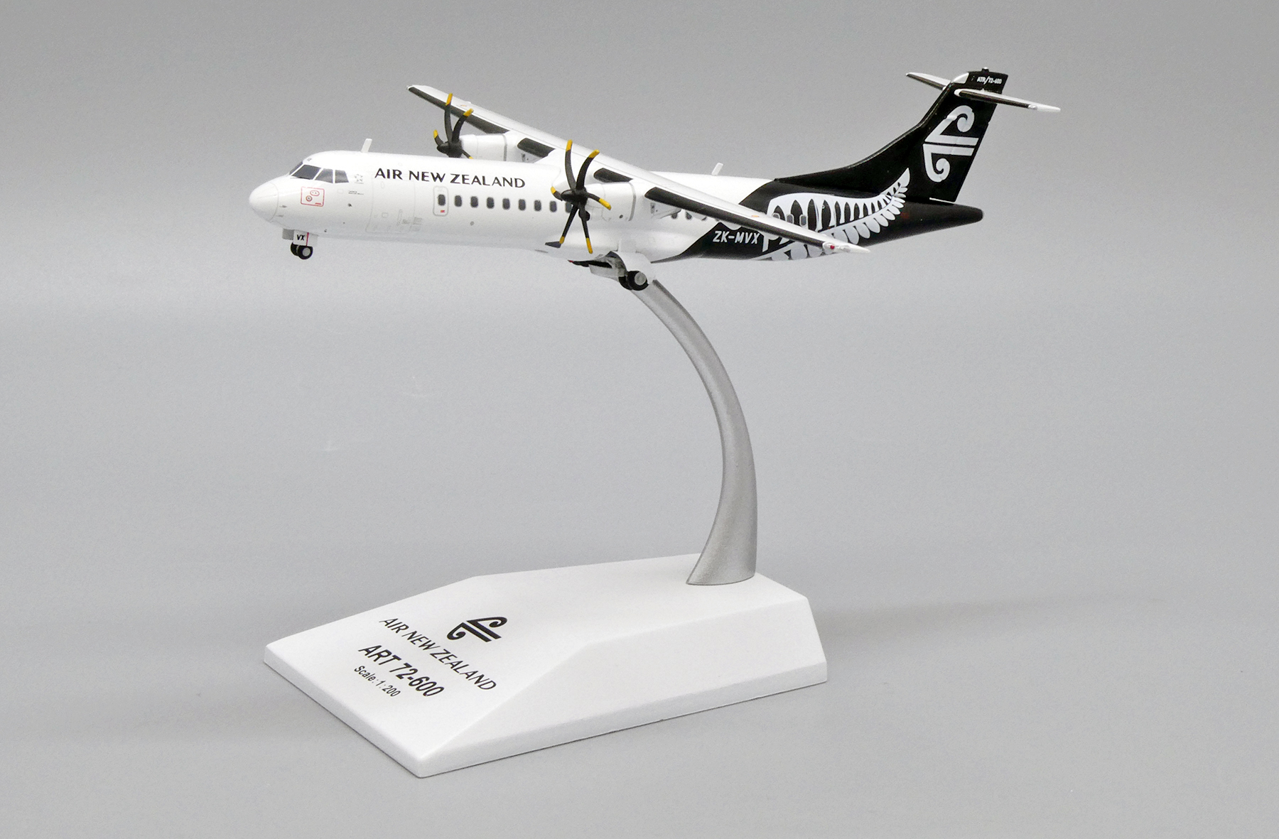 ScaleModelStore.com :: JC Wings 1:200 - XX20072 - Air New Zealand