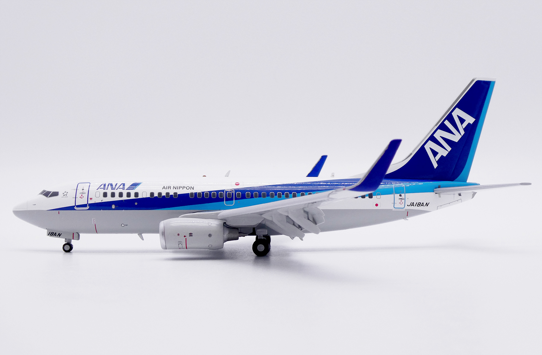 ScaleModelStore.com :: JC Wings 1:200 - EW2737006A - ANA - All