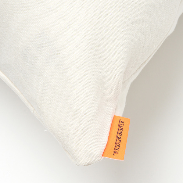 Photo Graphic Cushion | STUDIO SEVEN (スタジオ セブン)