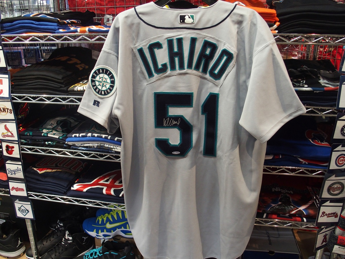 MLB イチロー選手のラッセル社製直筆サインユニフォーム限定1着入荷