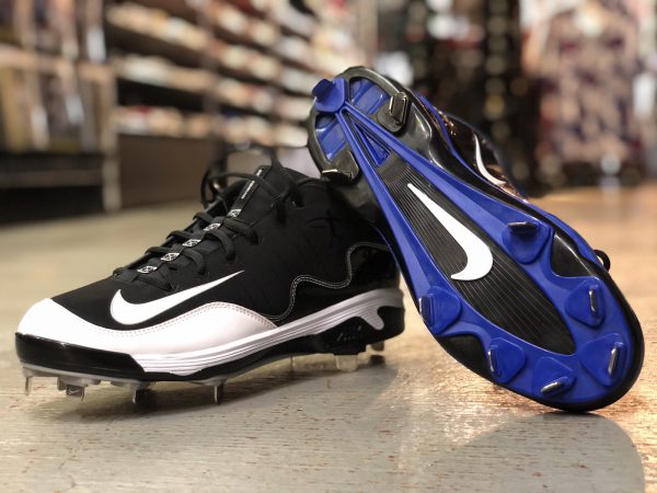 プロ野球選手がスパイクで愛用しているブランドはナイキが多め