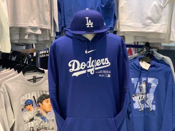 MLB】選手着用❗ドジャース オーセンティックパーカーが店頭新入荷