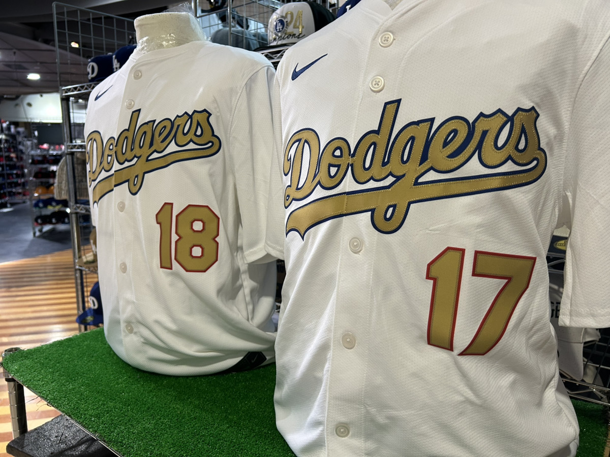 MLB】待望‼️ゴールドコレクションのユニフォームが店頭に登場