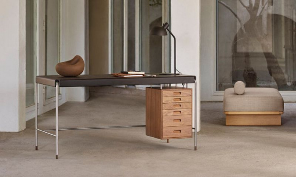 AJ52 ソサイエティ・テーブル / 140×70cm ウォルナット材 オイル仕上げ