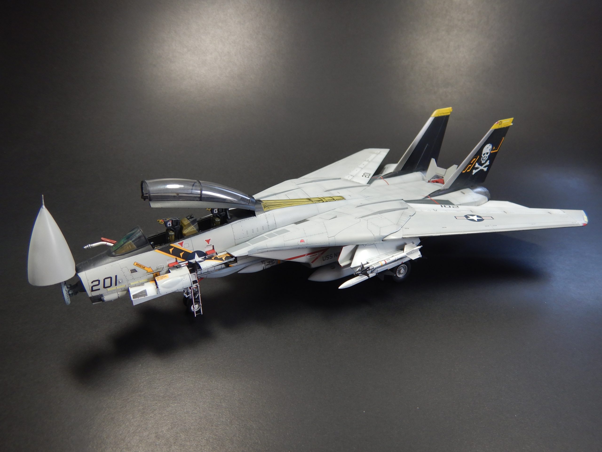 ファインモールド 1/72 F-14A トムキャット | 手動式模型工作