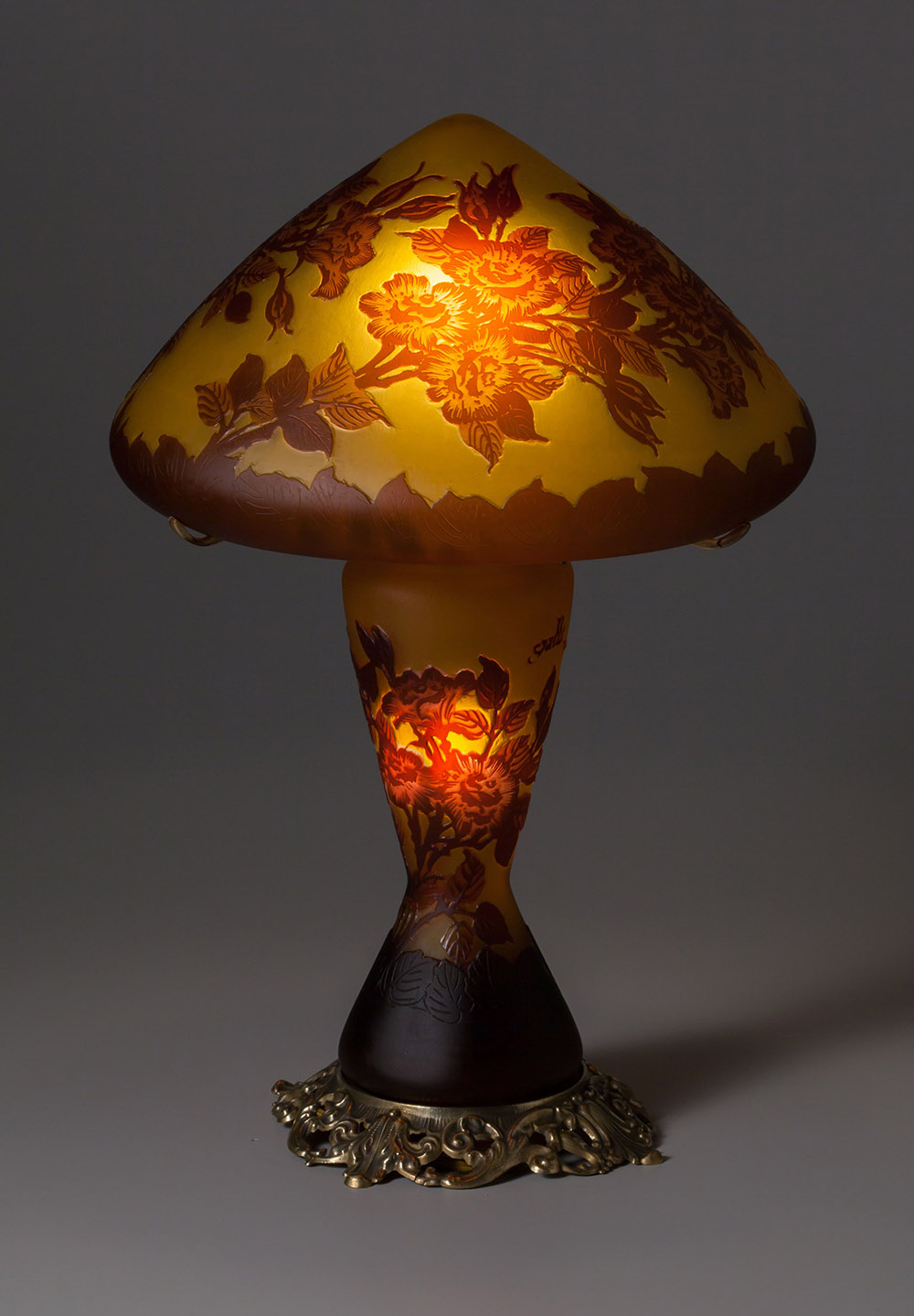 AGL-07AB-01 ルーマニア製カメオ彫りガレ風ガラス 2灯マッシュルーム型