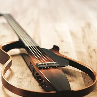 アコースティックギター】新しくなったYAMAHA サイレントギター予約