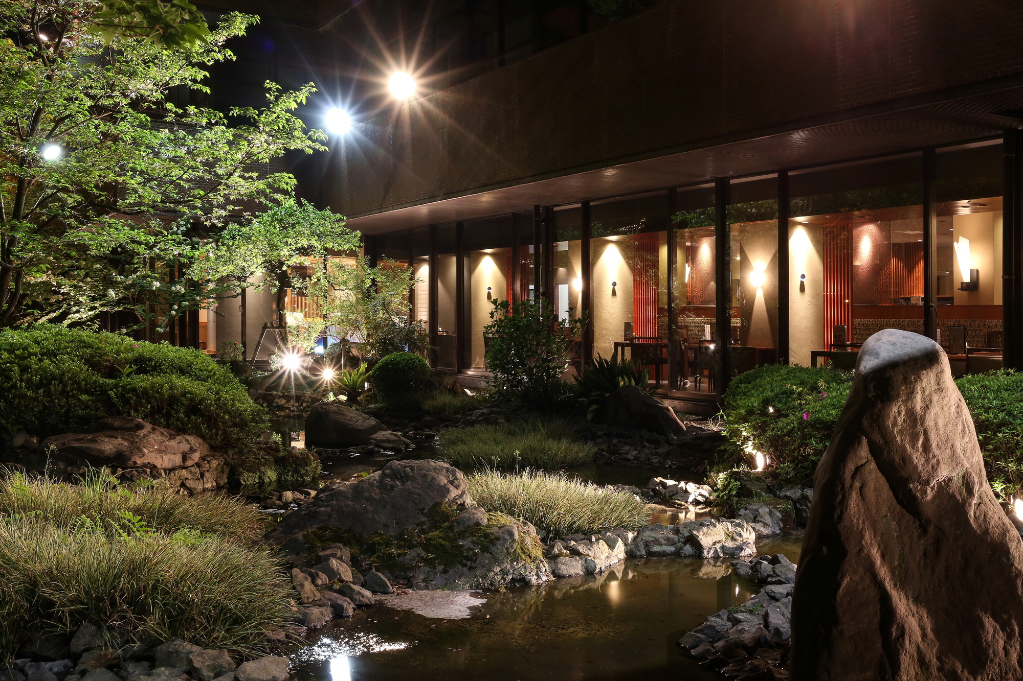 城山ガーデンズ 水簾｜【公式】城山ホテル鹿児島(SHIROYAMA HOTEL