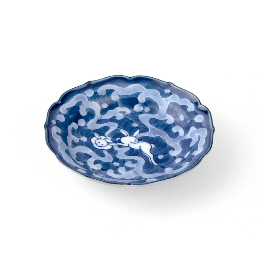 染付波兎 小皿 ｜ 有田焼の源右衛門窯公式オンラインショップ