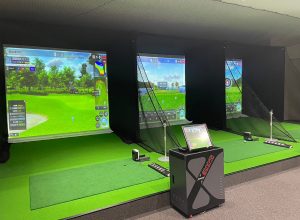 弾道測定機・シミュレーションゴルフとしても話題のゴルフ弾道測定器