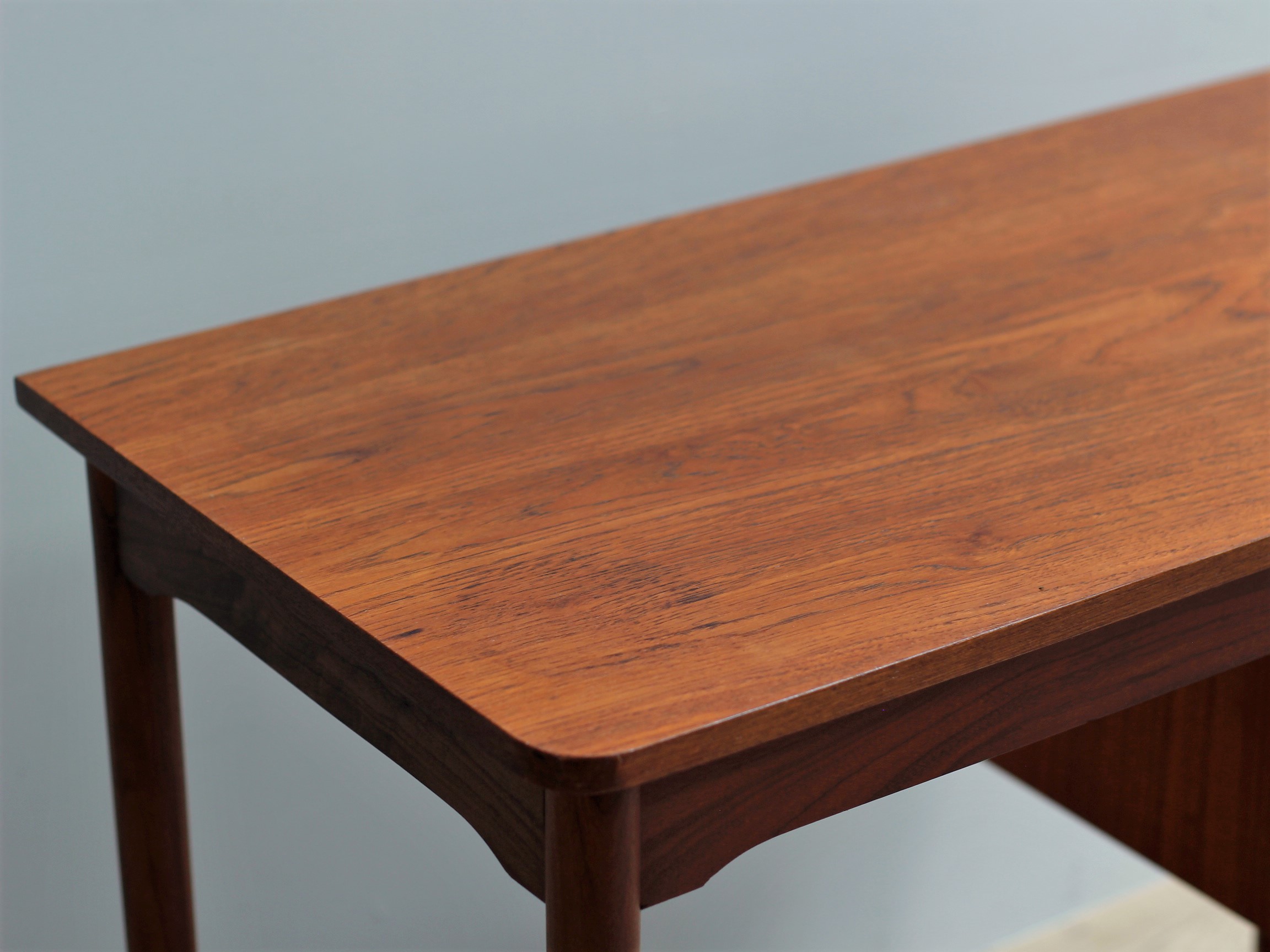 DESK｜FURNITURE & RUG｜SLOW HOUSE（スローハウス）