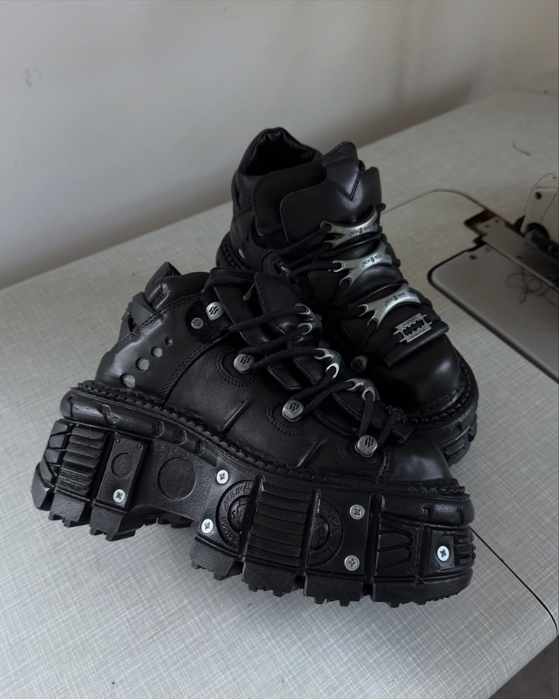 取り寄せ] M-TANK106-C2 / クギ / 厚底スニーカー / 本革【NEW ROCK