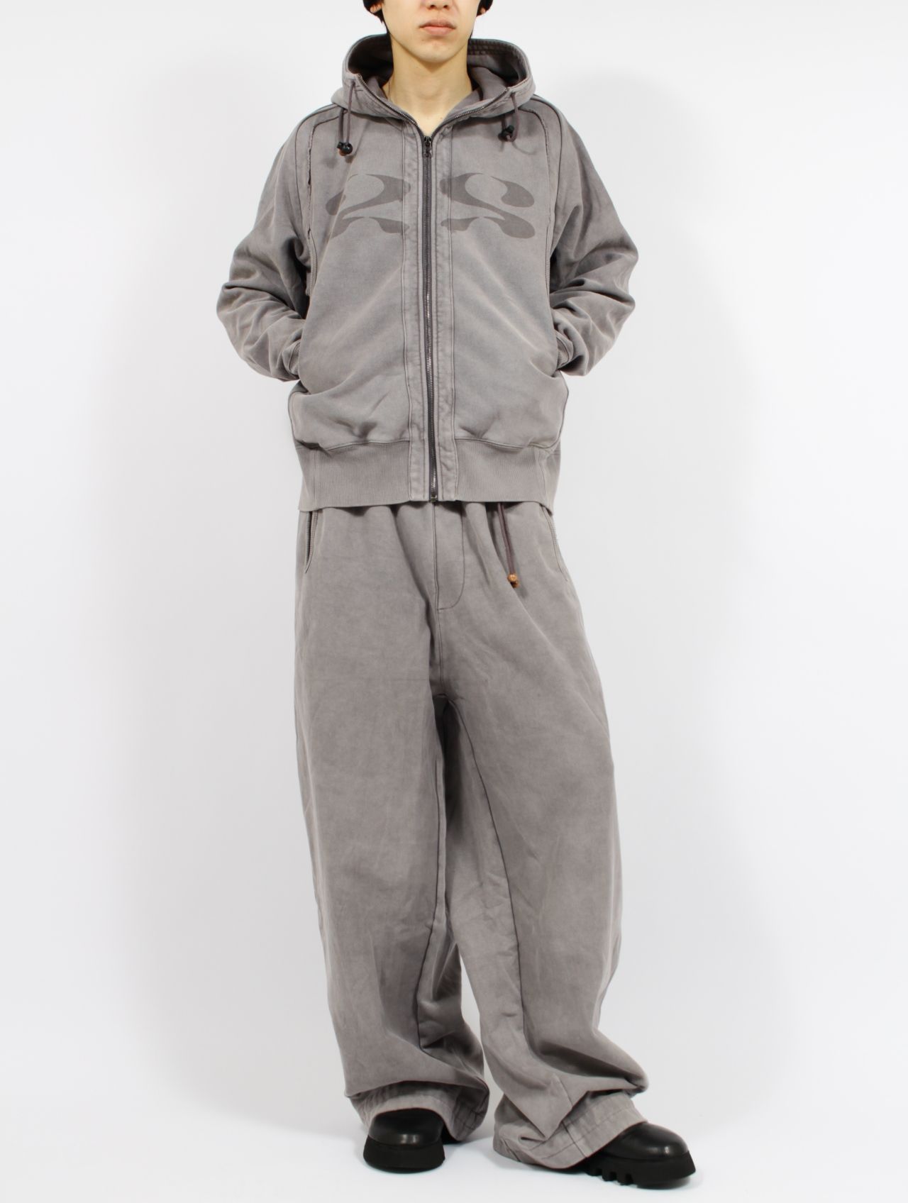 JIAN YE - 【25AW】25 スウェット パンツ / 25 PANTS / グレー | STORY