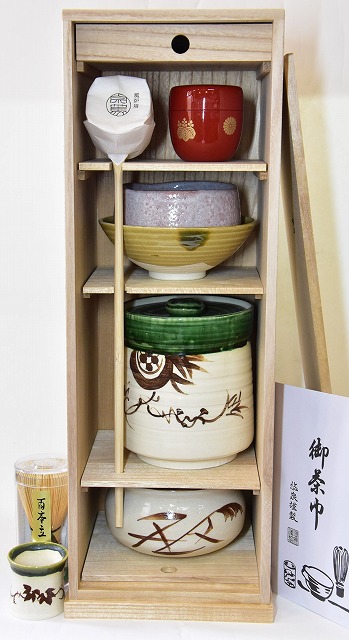 茶道具】 表千家久田宗也 一行軸 「日出海天清」 すいぎょく園｜創業