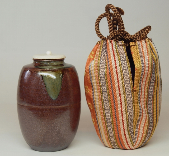 高取焼 肩衝茶入 高取喜恵作 すいぎょく園｜創業百年、お茶の「すい