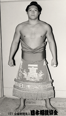 増位山 - 歴代大関 - 日本相撲協会公式サイト