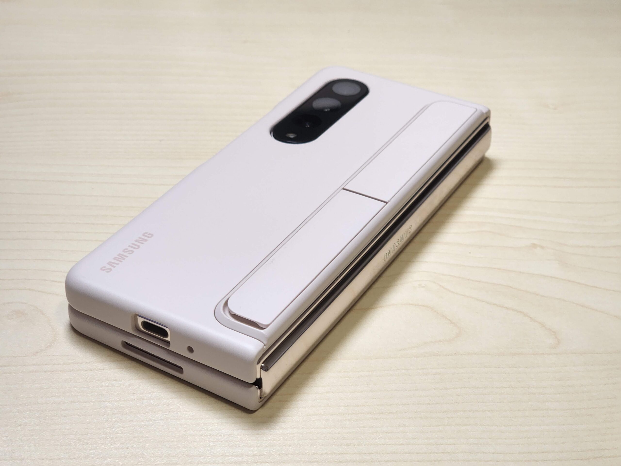 Galaxy Z Fold4の本命カバー「Standing Cover with Pen」をレビュー！S