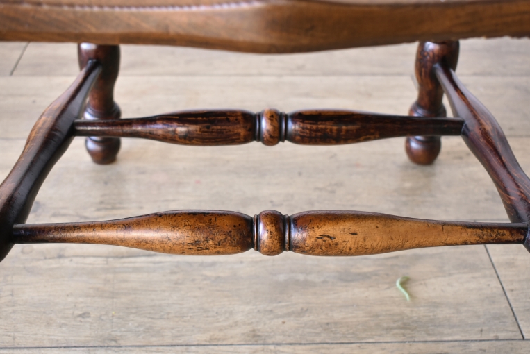 パルテノン アンティーク / アンティークらしい味わいが魅力のダブル