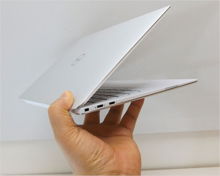DELL XPS 13-7390（フロスト ホワイト）のレビュー 【Comet Lake】