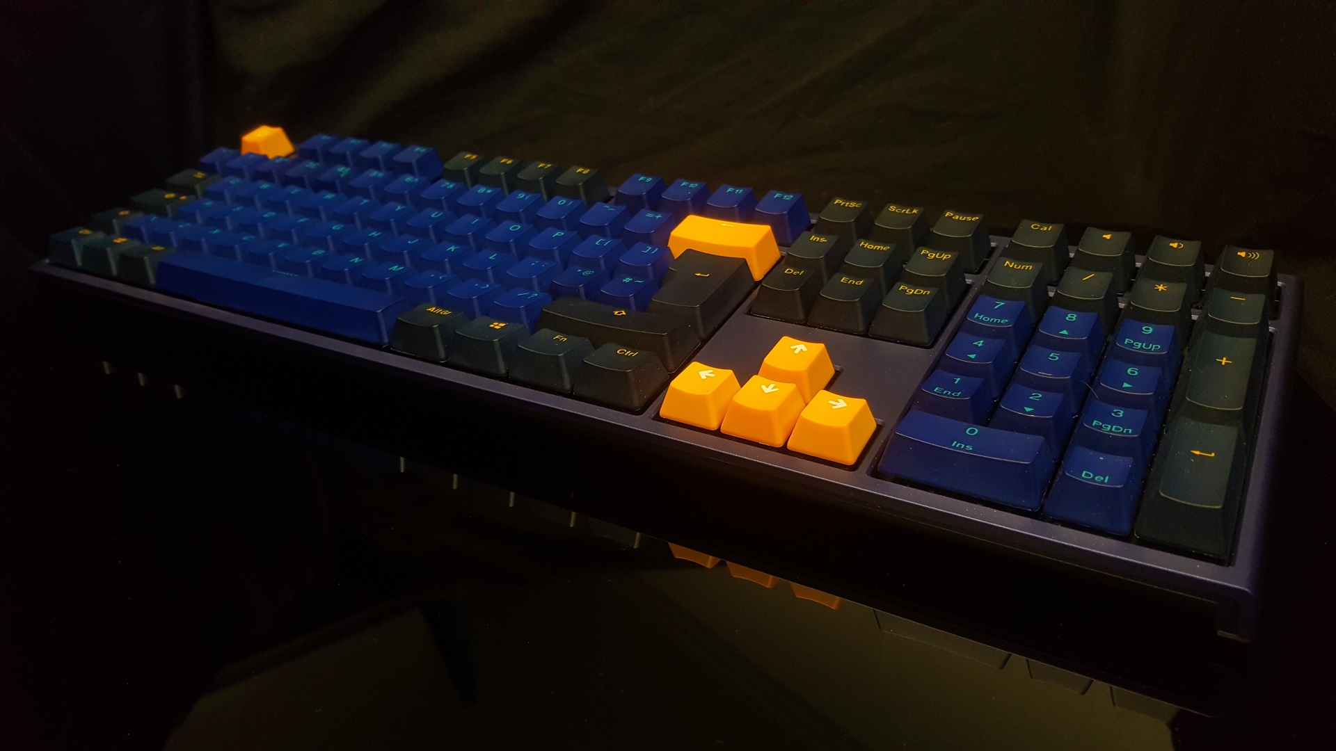 Ducky One 2 Horizon gaming keyboard review: it'll be just this and