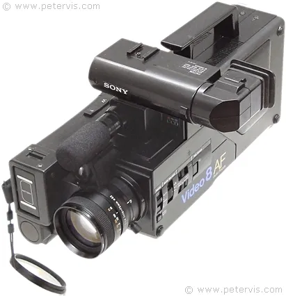 Sony CCD-V8AF-E Review