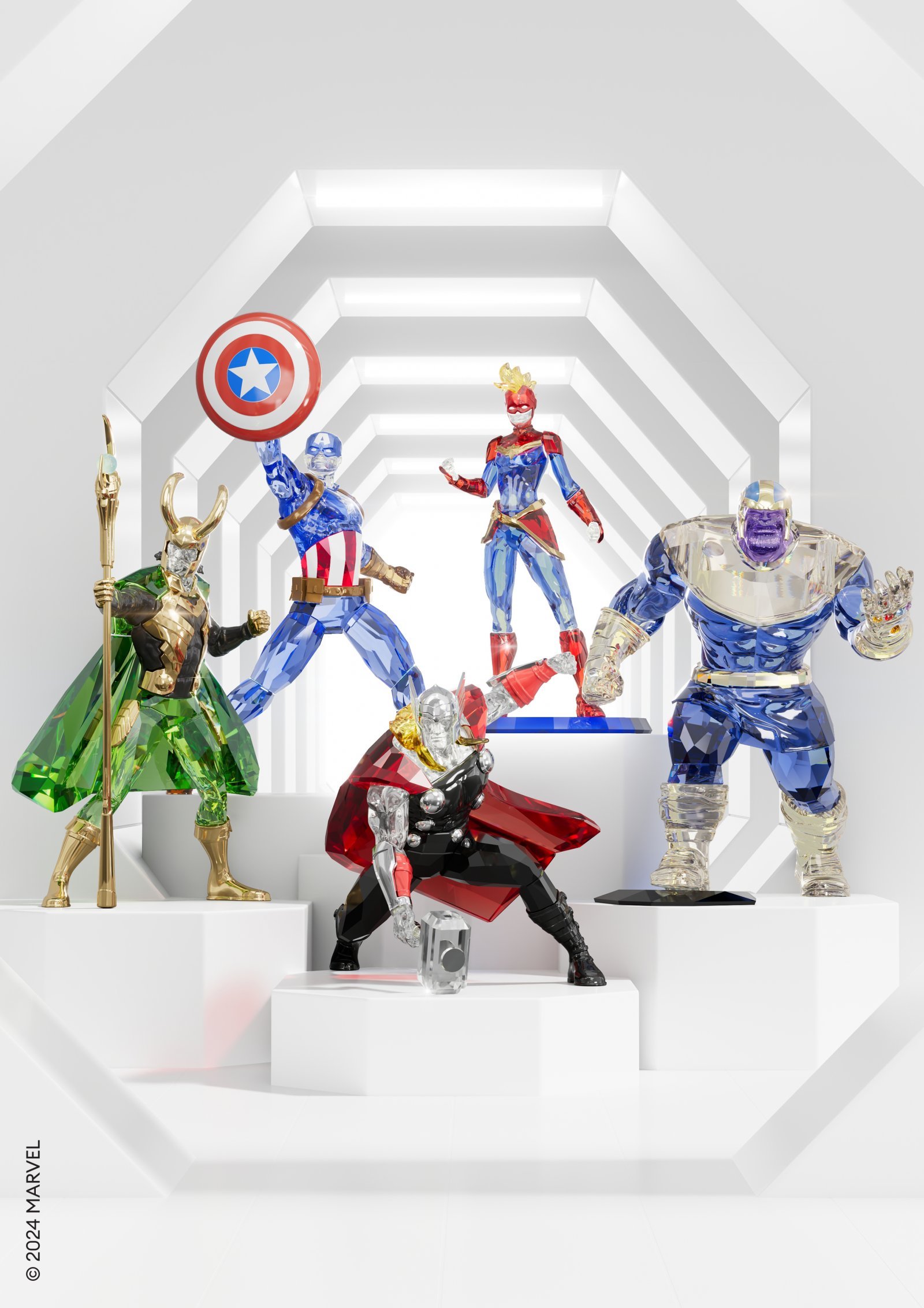 アメコミヒーローがクリスタルの豪華なフィギュアに！MARVEL x